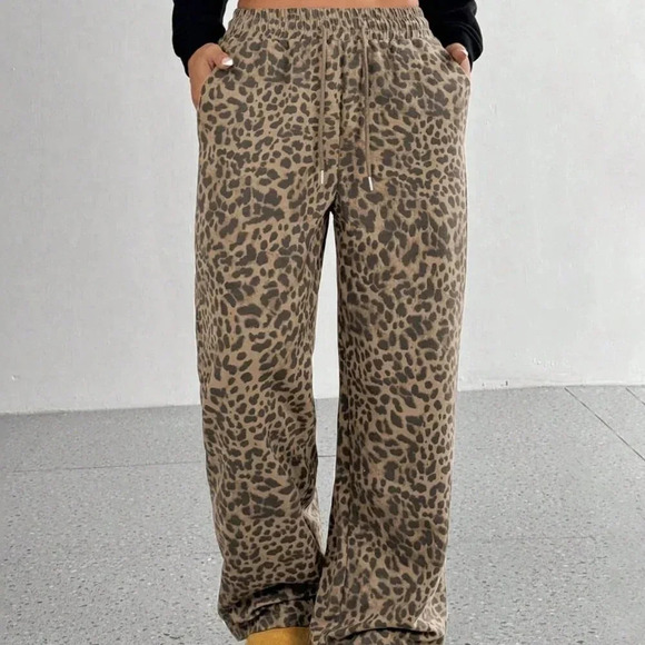 Khaki Casual Women's Leopard Print Loose Wide Leg Palazzo Pants - Picture 6 of 6